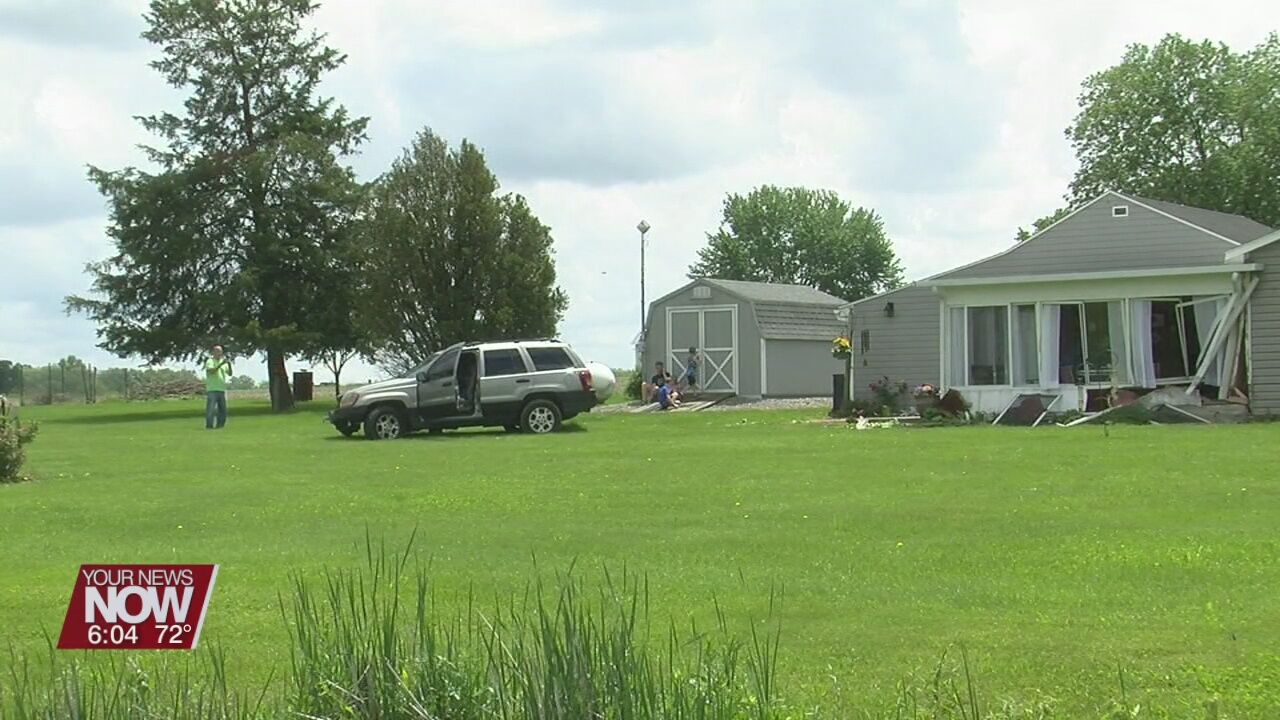 Vehicle strikes home in rural Allen County